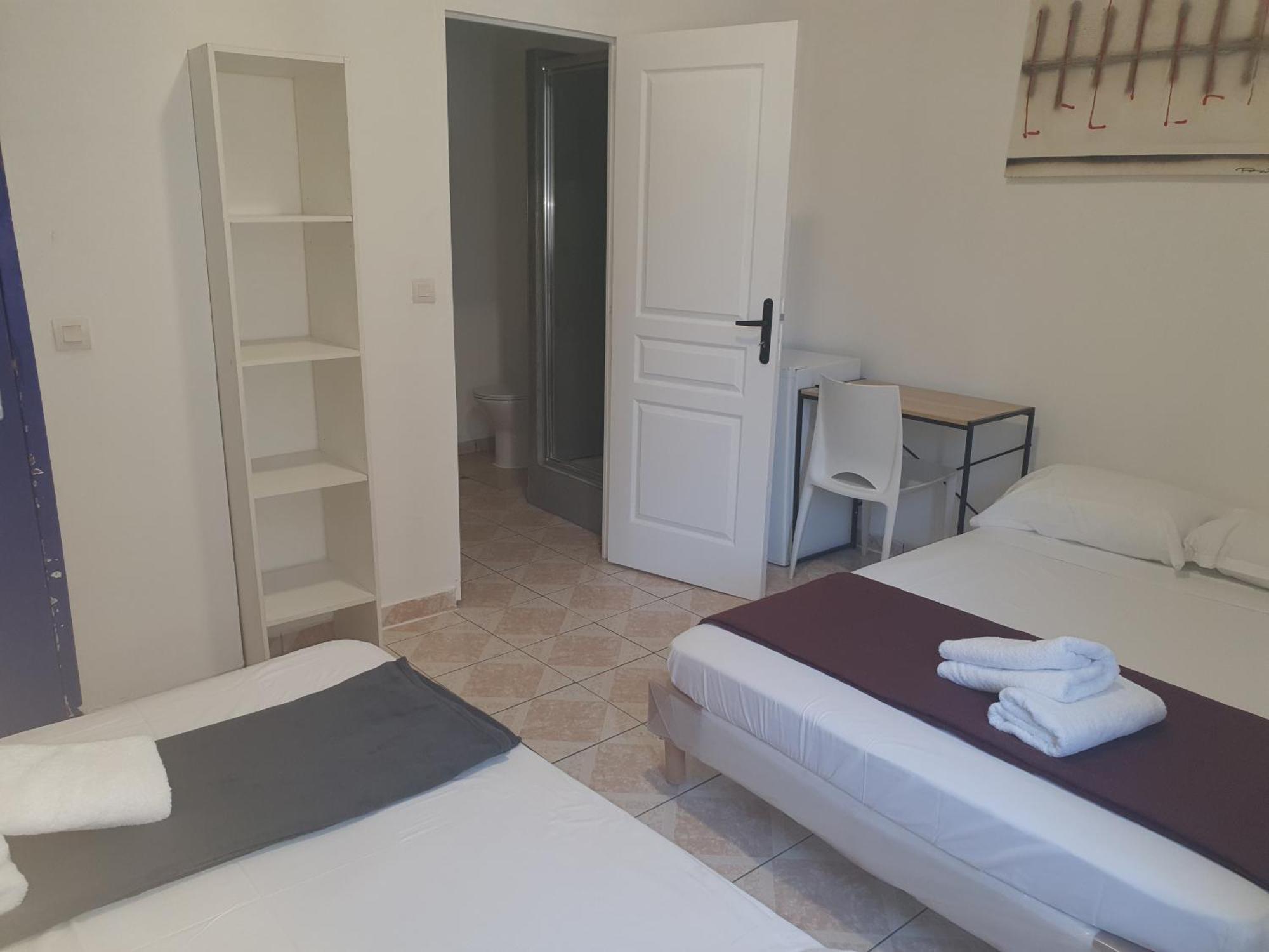 Hotel Du Centre Marseille Room photo